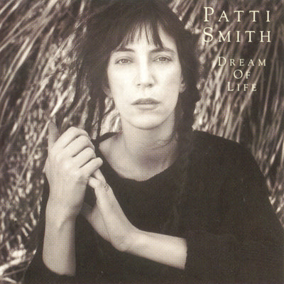 DREAM OF LIFE - CD | Patti Smith Store Sony Music Italy  07822188282