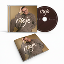 NUJE CD sfondo bianco puro